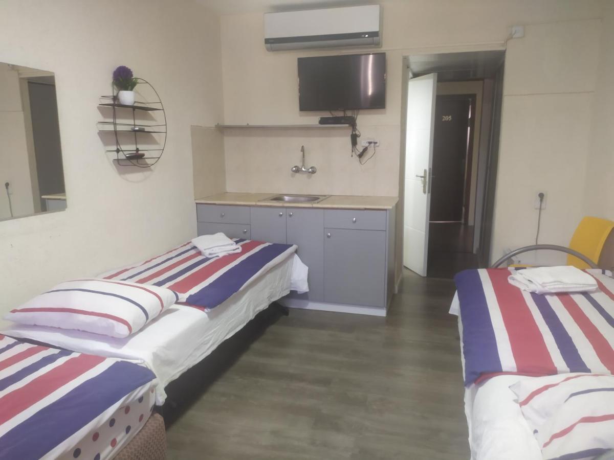 Motel Neve Midbar Eilat Bagian luar foto