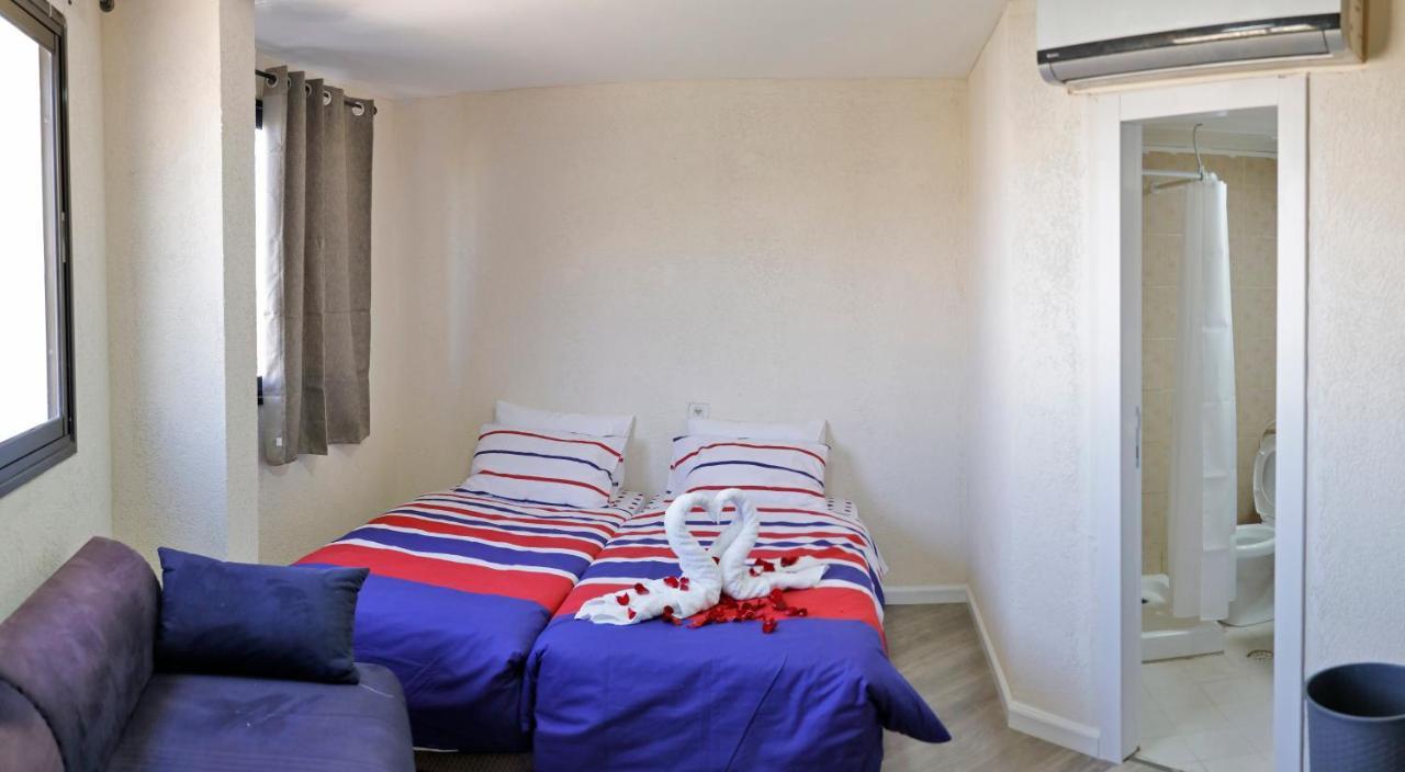 Motel Neve Midbar Eilat Bagian luar foto